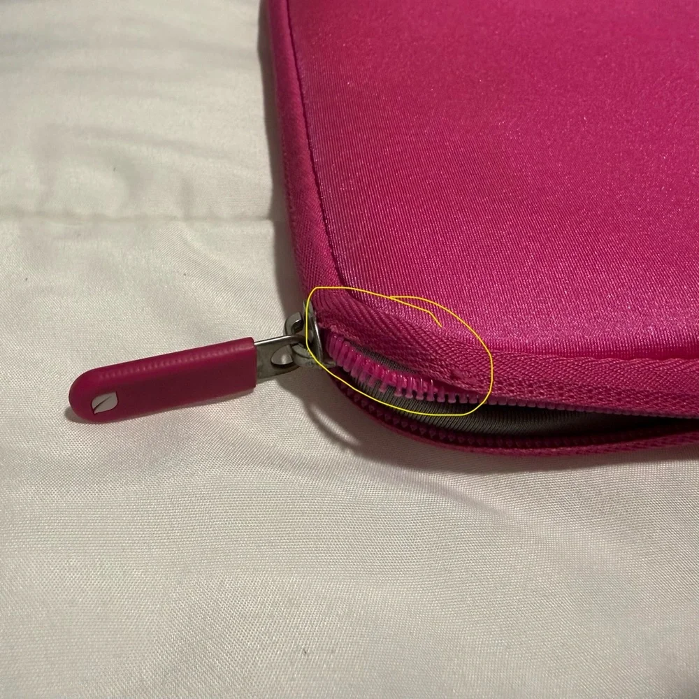 Incase Sleeve for 9-inch Tablet